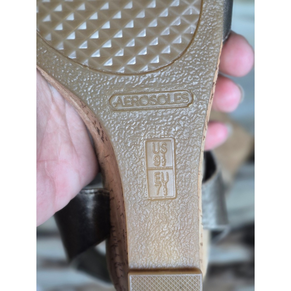 Aerosoles Mega Plush Bronze Metallic Cork Wedge Sandals Size 9.5M Vacation Boho - Picture 9 of 11